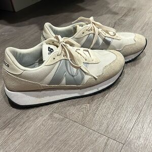 New Balance 237 Women’s 9.5